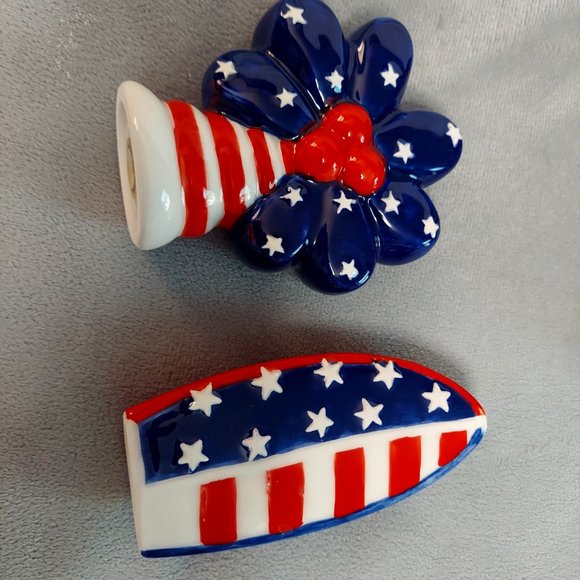 Patriotic Salt and Pepper set - Picture 1 of 3